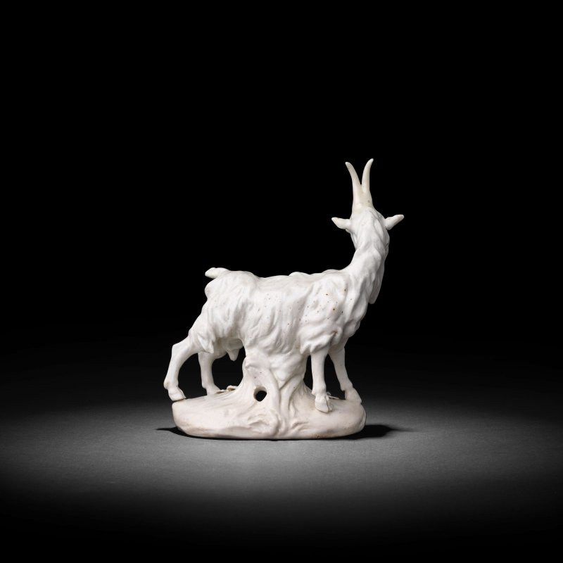 A Derby white 'Dry Edge' model of a billy goat, circa 1754-55 - 图3