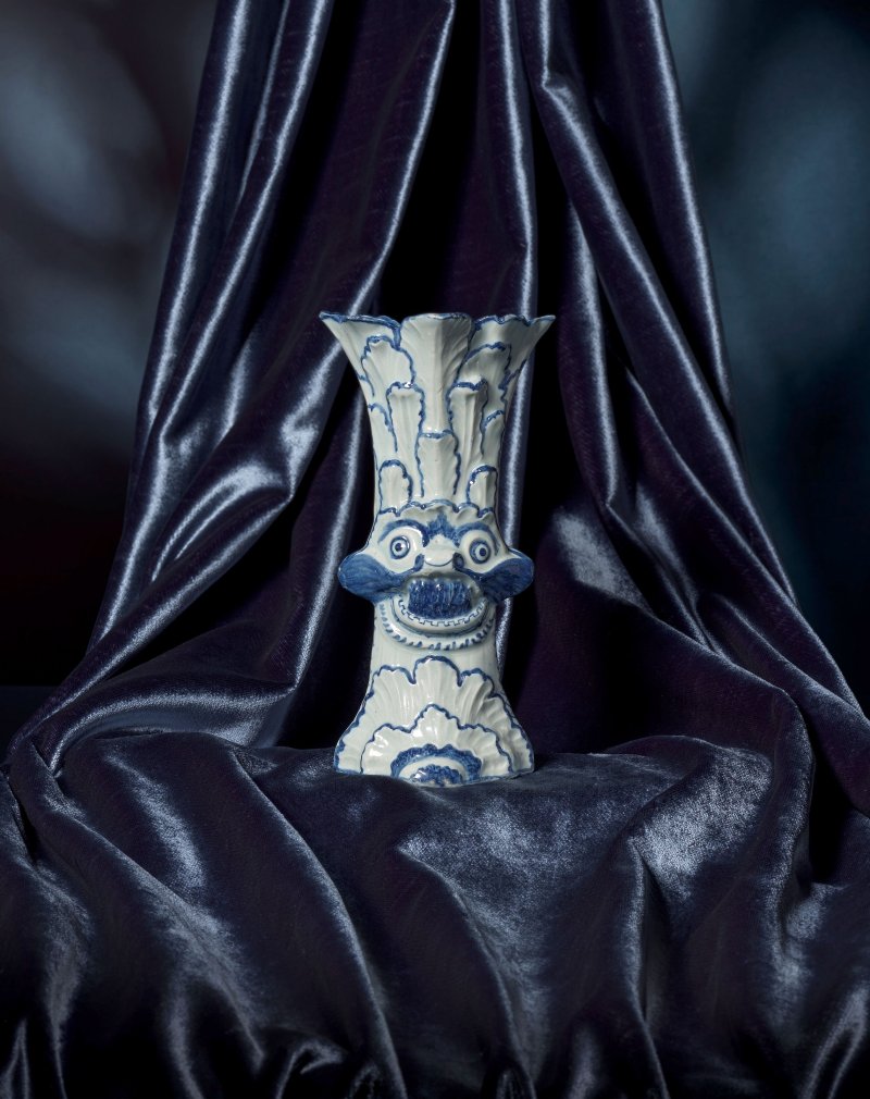 An extraordinary Limehouse vase, circa 1746-48 - 图2