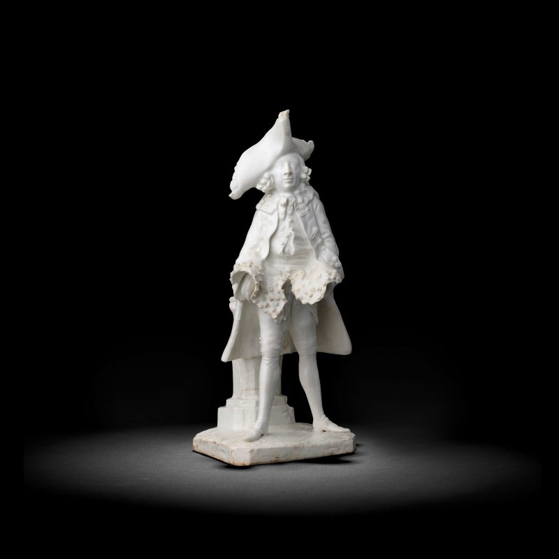 A rare Bow white figure of Henry Woodward, circa 1750 - 图4