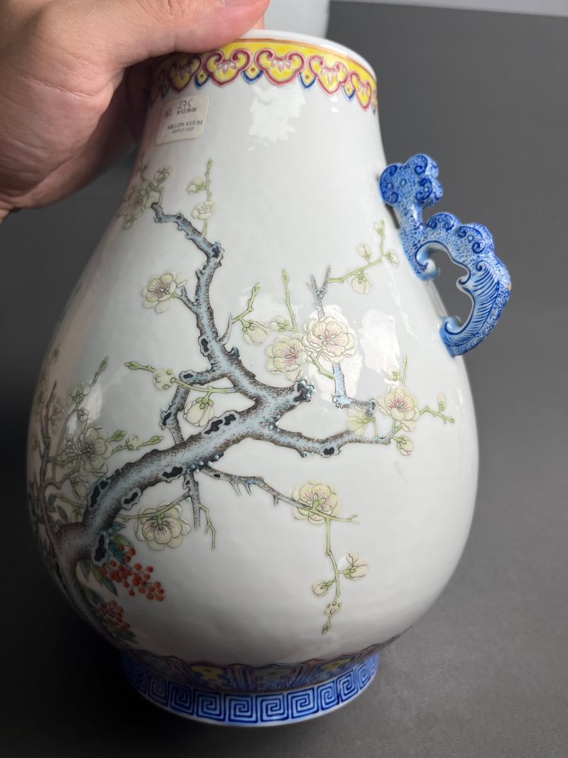 民国  粉彩梅花花卉图螭耳尊（一对） - 图9
