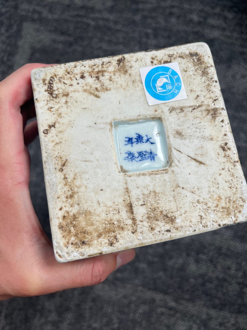 清康熙  釉下三彩山水人物亭台楼阁图四方瓶（税） - 图28