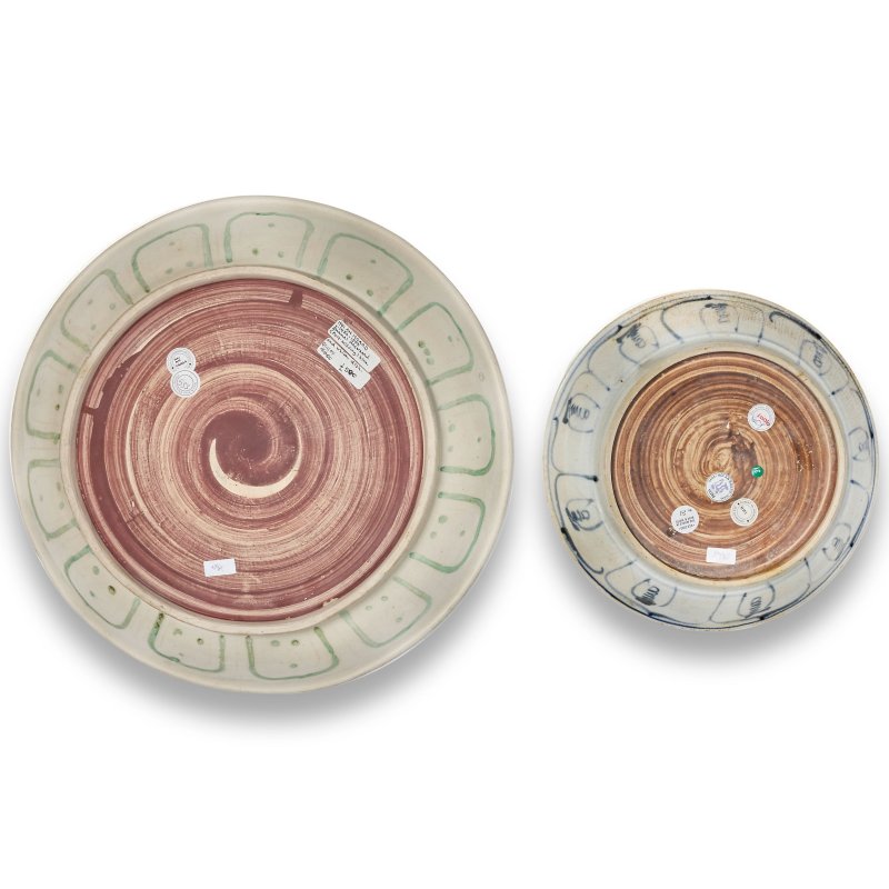 越南 約一五零零年 青花會安沉船鳥紋盤兩件 | TWO BLUE AND WHITE AND ENAMELLED HOI AN HOARD 'BIRD' DISHES - 图4