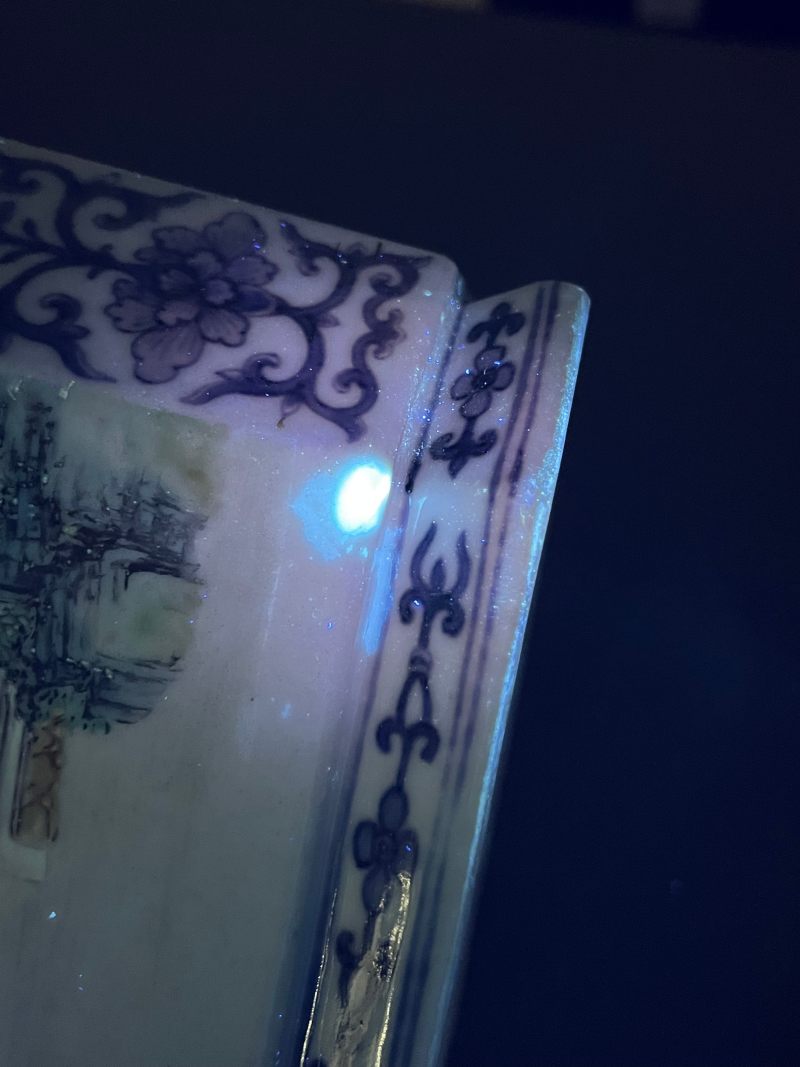 清乾隆  青花八吉祥开光洋彩“四时燕居”图诗文八方瓶 - 图32