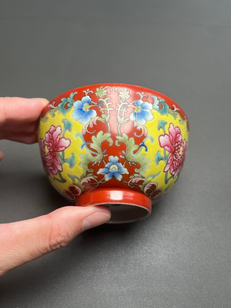清光绪  珊瑚红地洋彩花卉碗（一对） - 图7
