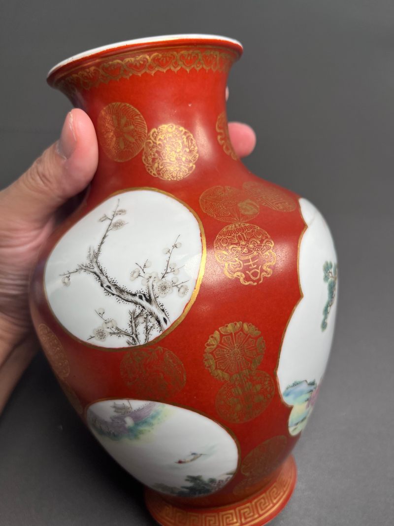 民国  珊瑚红地描金皮球花开光粉彩八仙图大口尊 - 图8