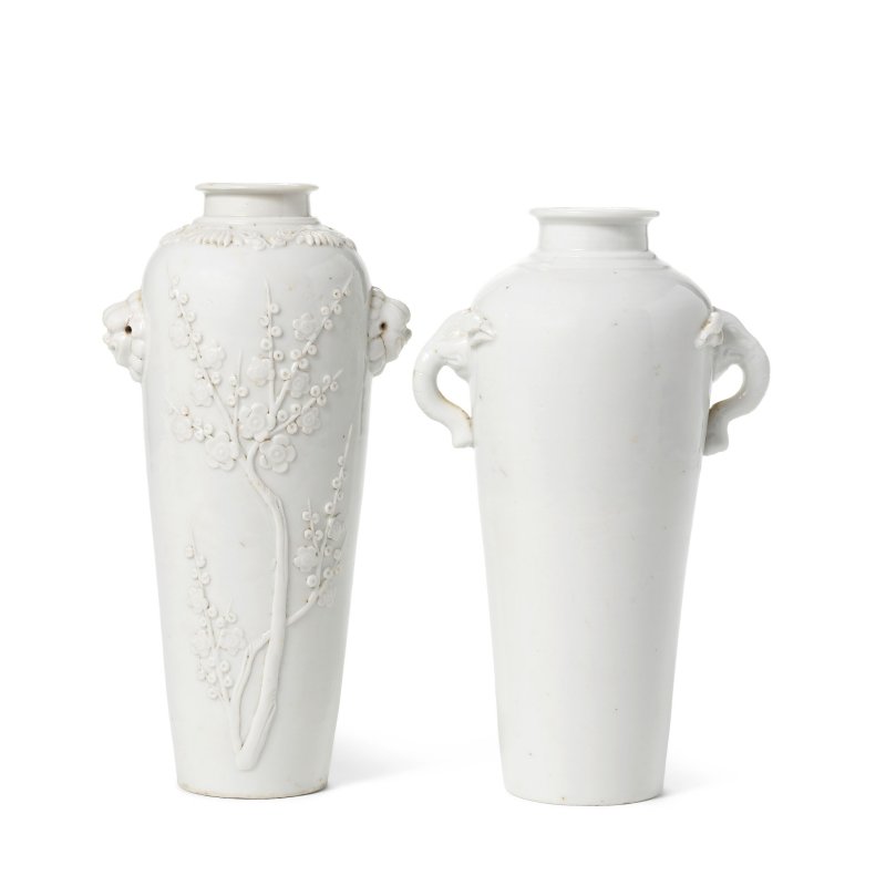 十七世紀 德化窯瓶兩件 | TWO BLANC-DE-CHINE VASES