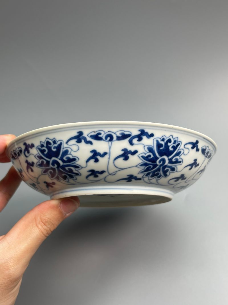 清同治  青花缠枝莲纹盘 - 图15