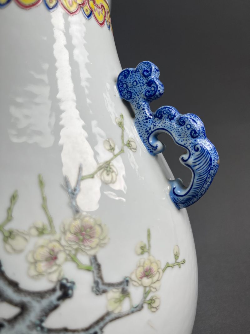 民国  粉彩梅花花卉图螭耳尊（一对） - 图13