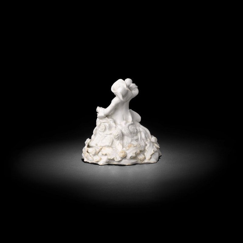 A very rare Bow white figure of a toper huntsman, circa 1752-55 - 图4