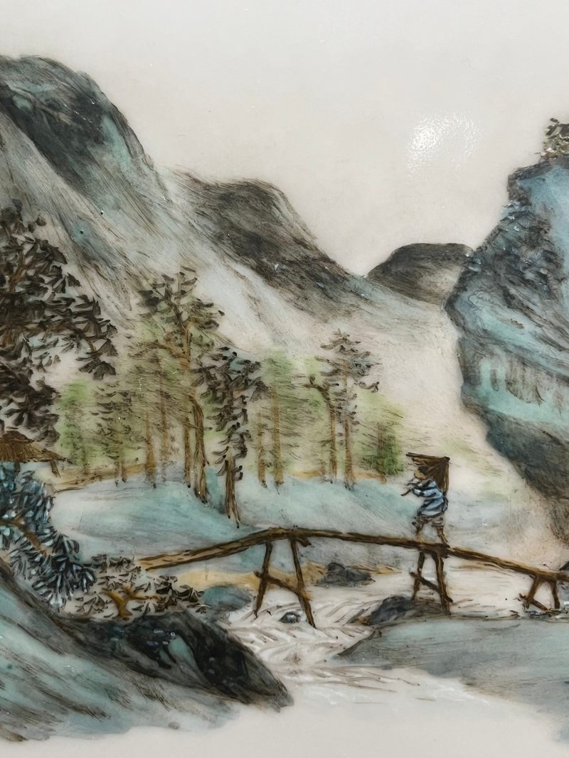 民国  “汪大沧”作新粉彩“深山独往”山水图瓷板 - 图10