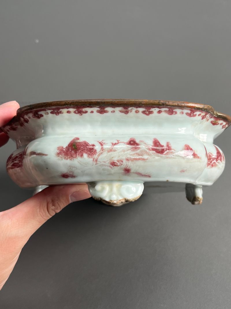 清咸丰  釉里红山水图花盆 - 图4