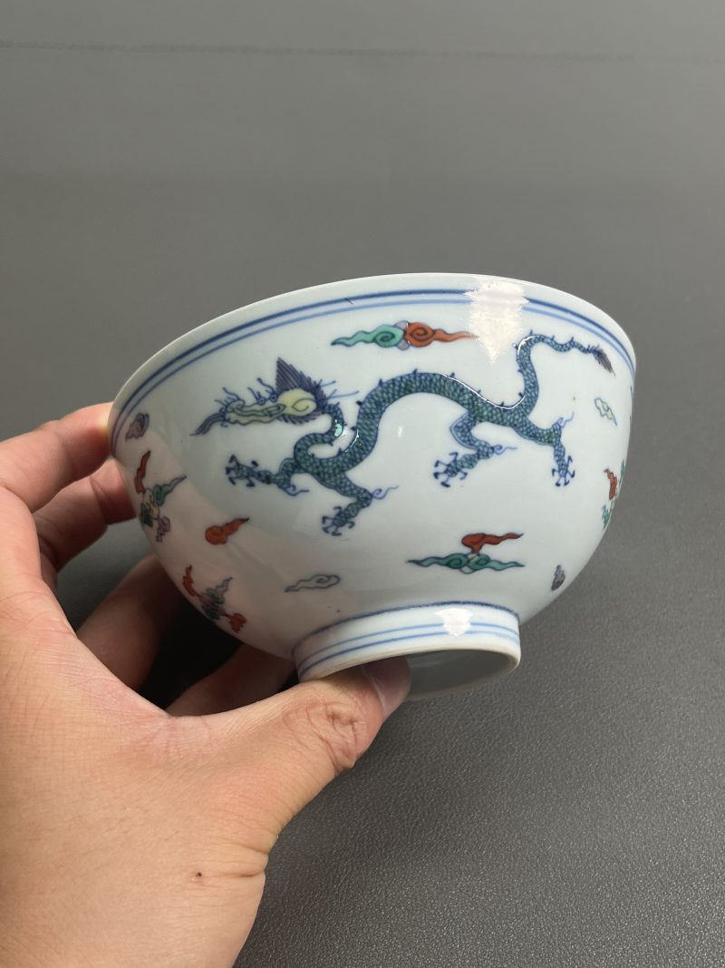清雍正 斗彩龙纹茶圆 - 图2