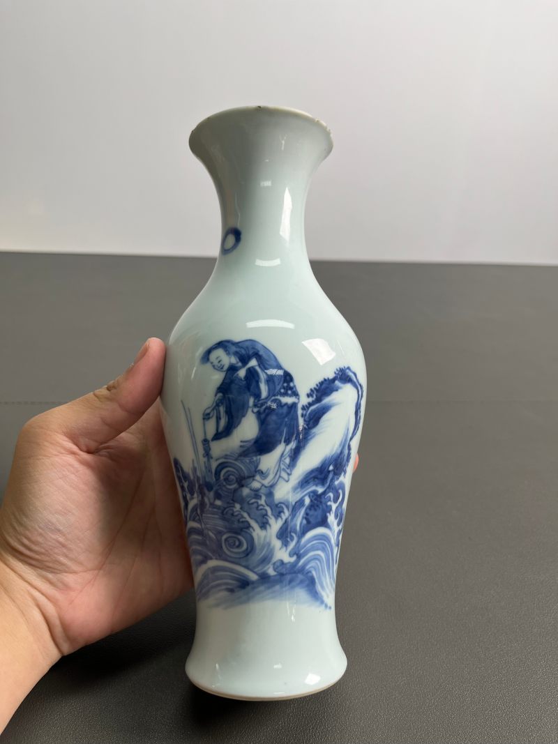 清雍正  青花“刘海戏金蟾”图观音瓶 - 图3