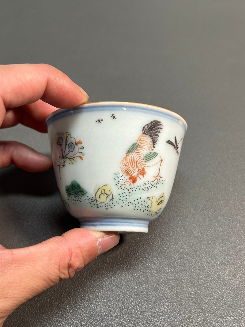 清康熙  五彩鸡趣图杯 - 图5