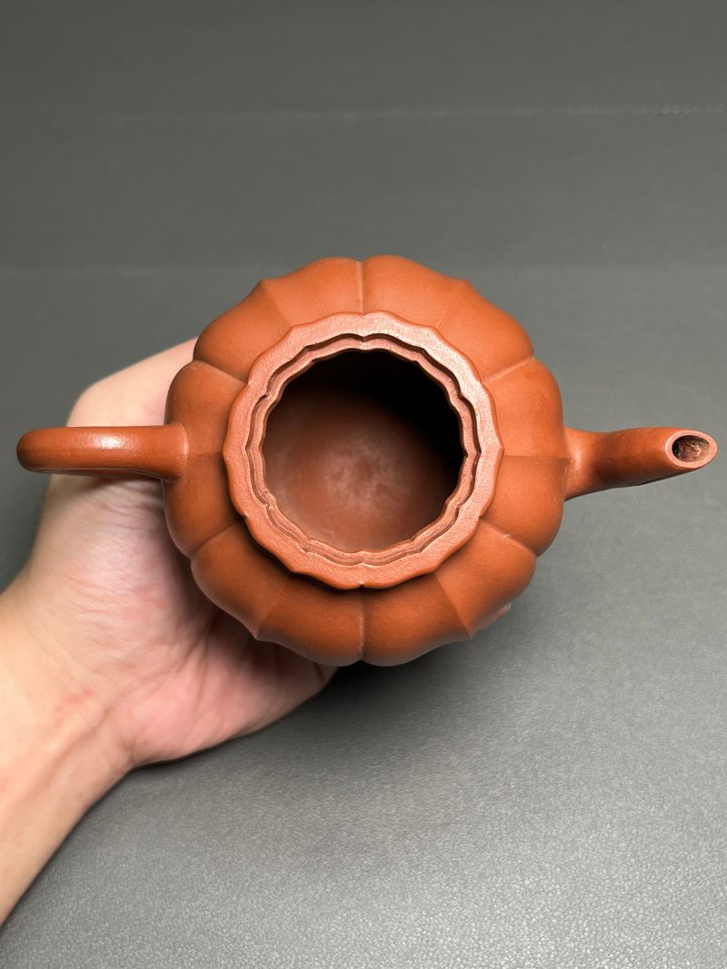 清 朱泥矮菱花壶 - 图12