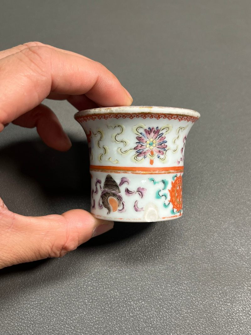 清乾隆“药洲”款粉彩八宝缠枝莲纹轴头（一对） - 图7