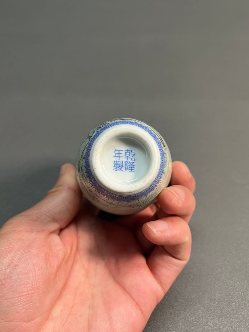 民国  珐琅彩 “牧牛图” 小观音瓶 - 图11