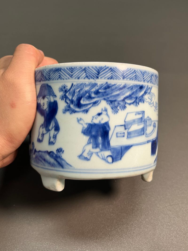 清顺治  青花“六子戏弥勒”图琴炉 - 图10