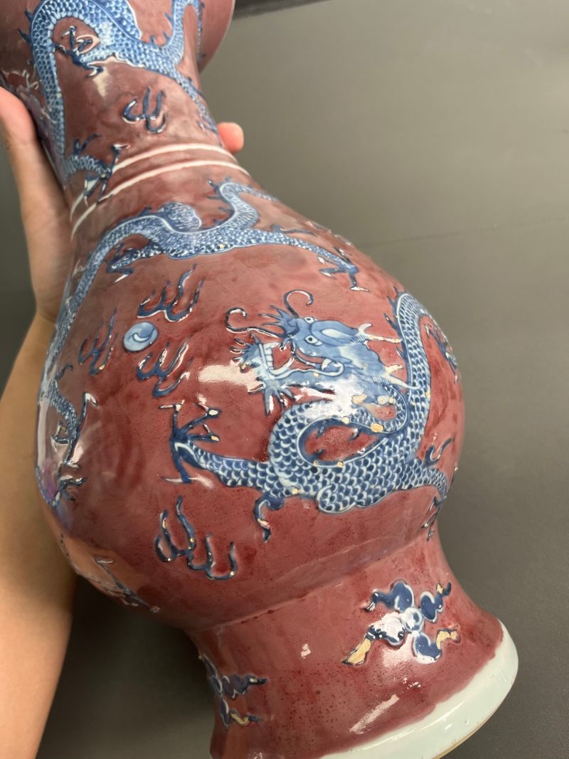 清康熙  青花釉里红堆塑云龙纹琵琶尊 - 图15