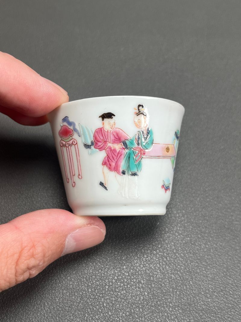 清雍正  粉彩《西厢记》之“月下佳期”人物故事图杯 - 图7