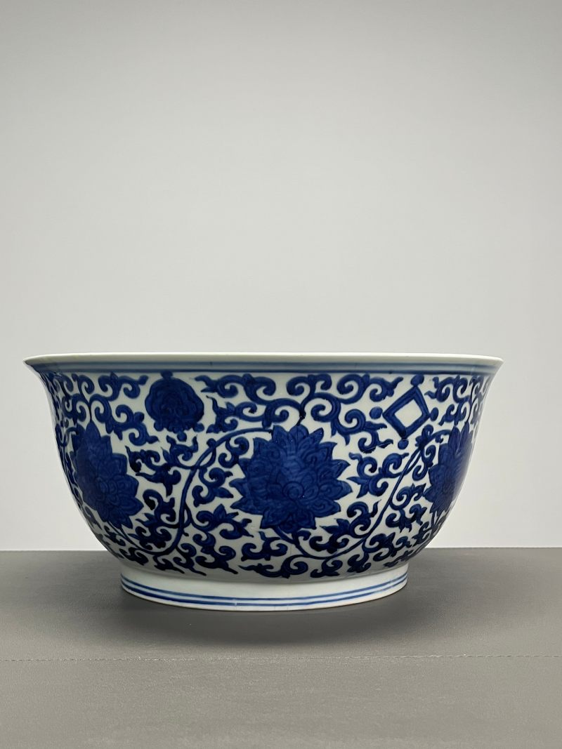 明嘉靖 青花缠枝莲纹大碗 - 图7
