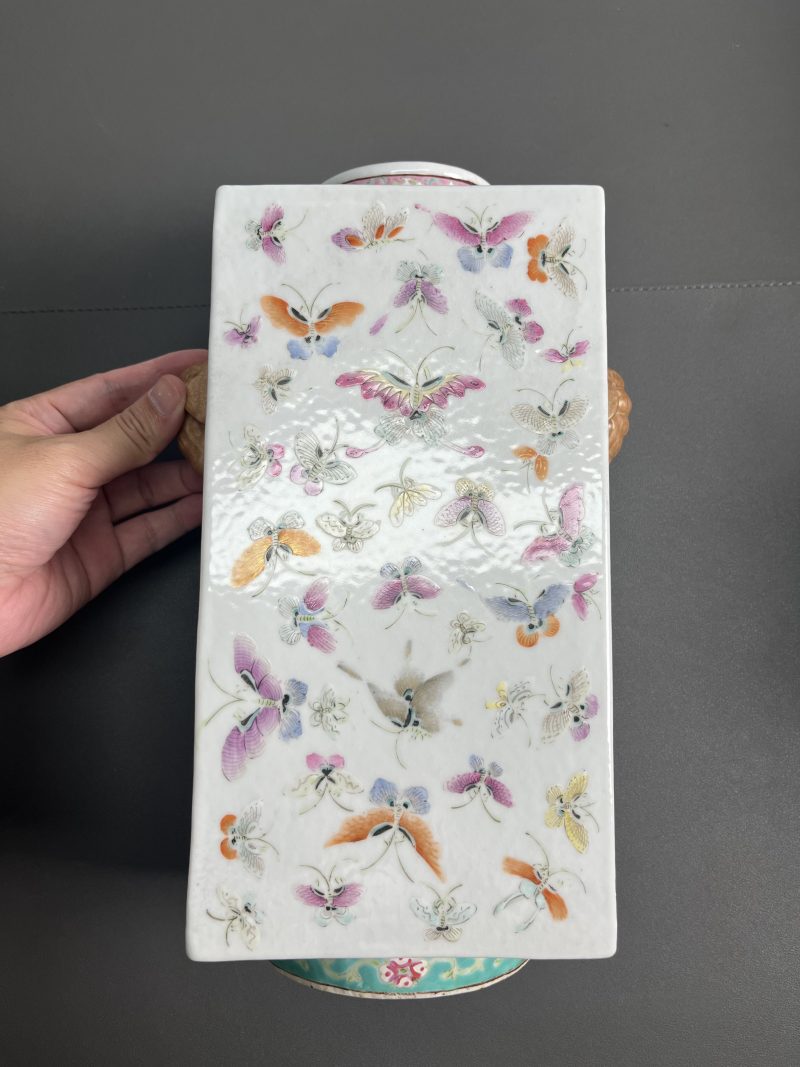 清光绪  粉彩百蝶图象耳琮式瓶 - 图7