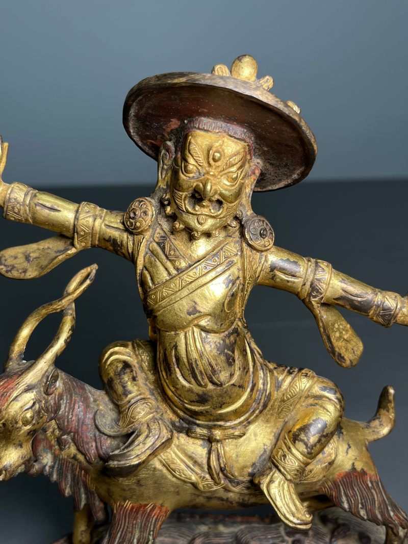清早期  铜鎏金吉祥天母像 - 图6