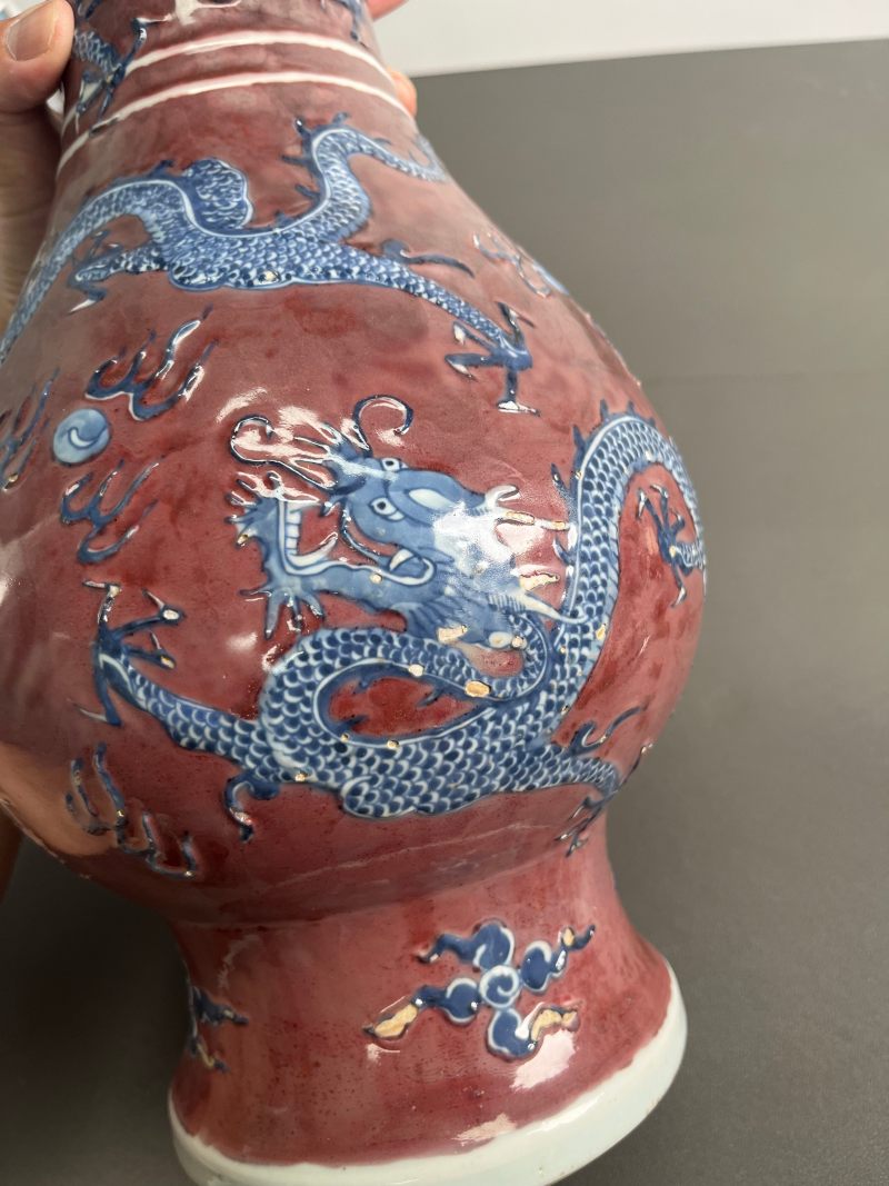 清康熙  青花釉里红堆塑云龙纹琵琶尊 - 图9
