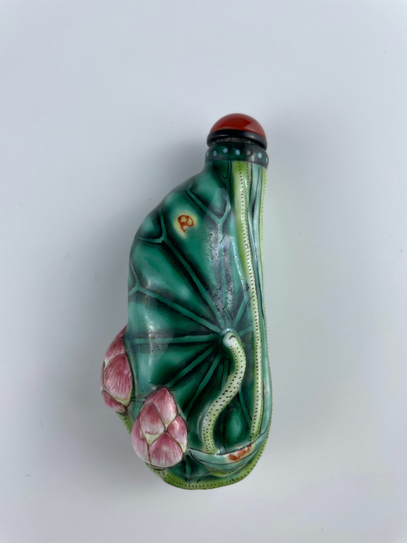 清  仿生荷叶莲花鼻烟壶 - 图2
