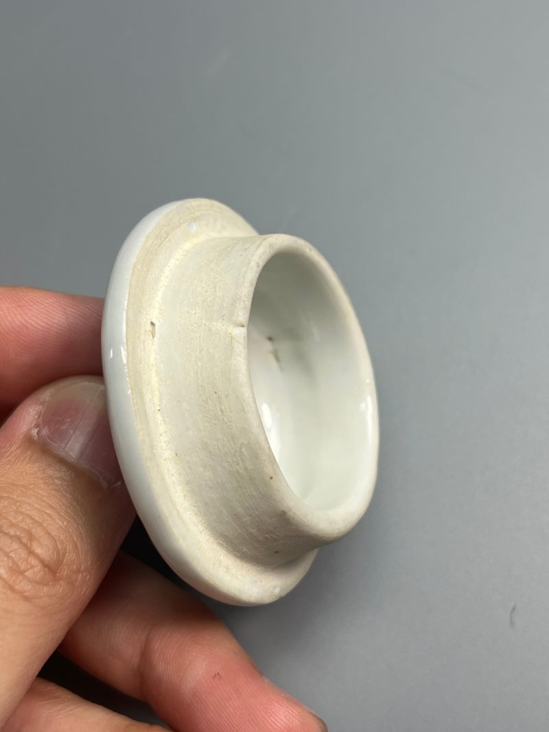 清乾隆  青花缠枝莲纹小盉壶（带木座） - 图25