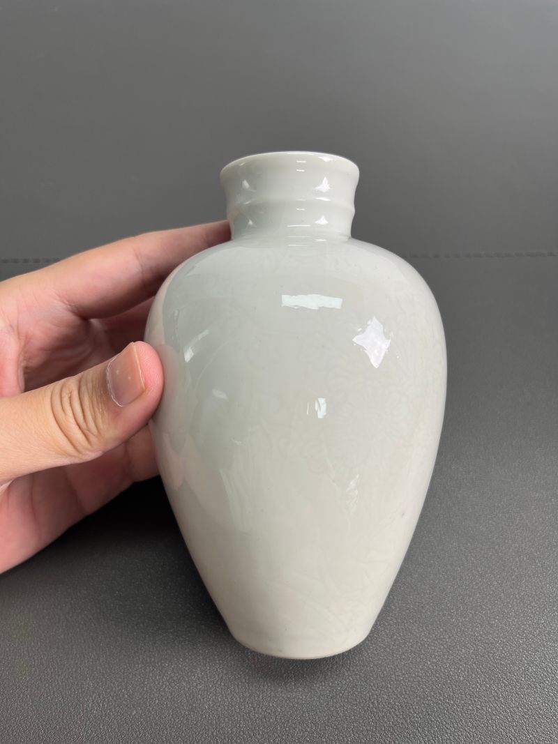 清乾隆  白釉暗刻弦纹小罐 - 图3