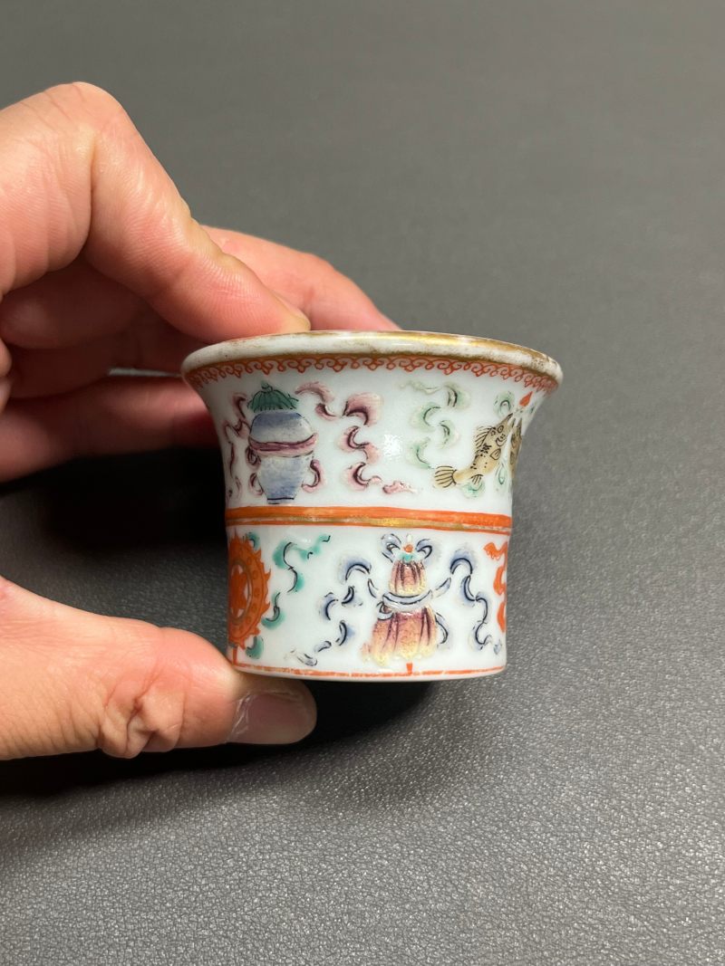 清乾隆“药洲”款粉彩八宝缠枝莲纹轴头（一对） - 图12