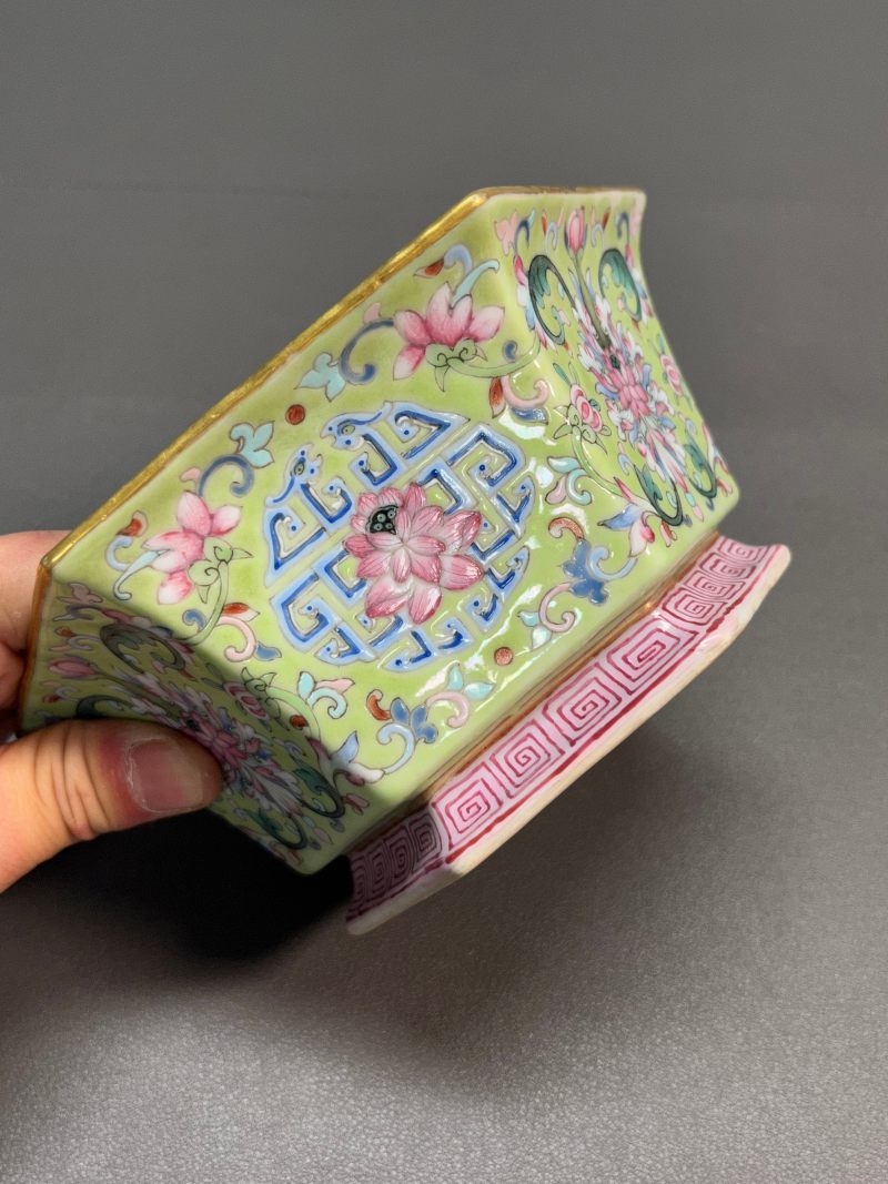 清道光  粉彩花卉纹六方花盆 - 图9