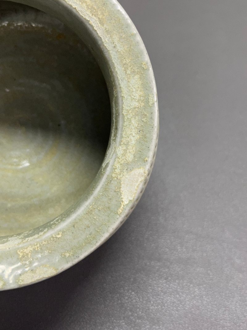 明或明以前  青瓷莲纹三足炉 - 图8