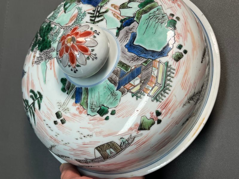 清康熙  五彩通景山水人物图盖罐 - 图19