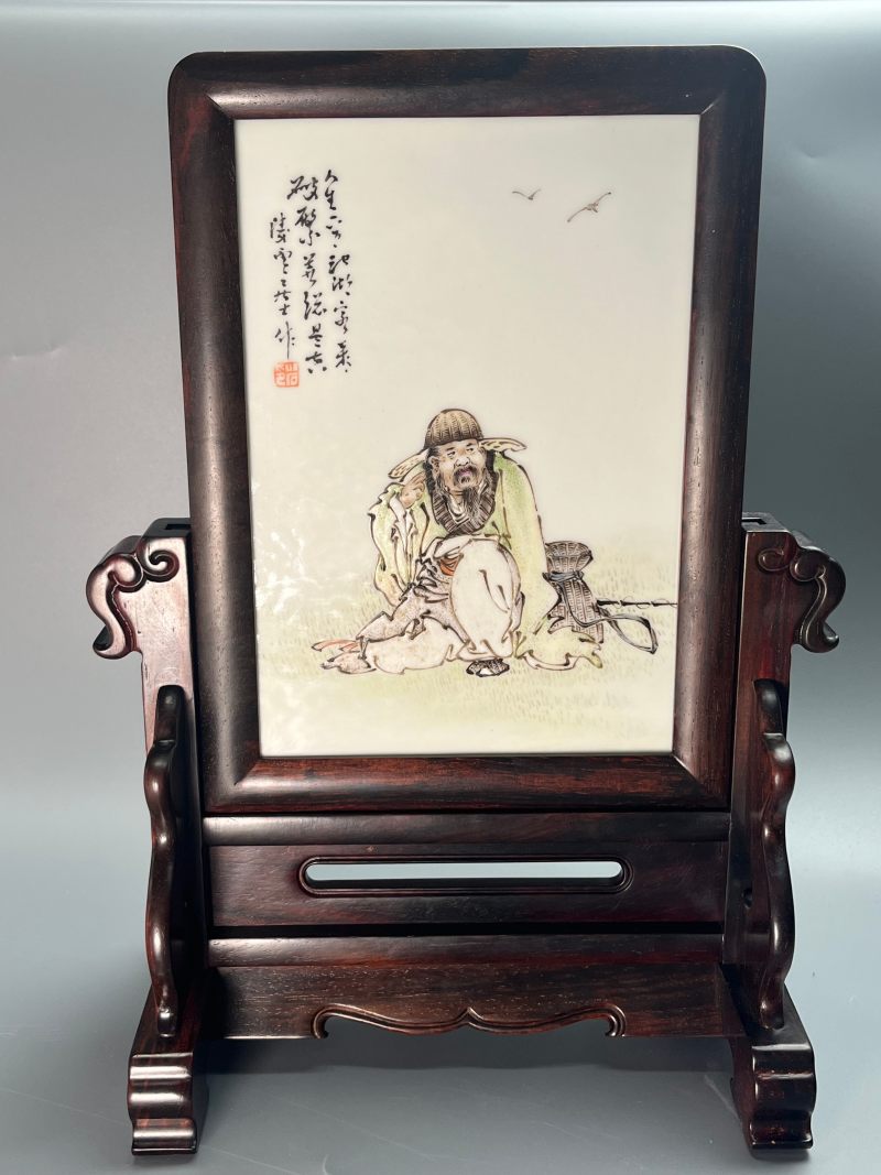 民国  “方云峰”作粉彩“渔家乐”人物故事
图插屏 - 图3