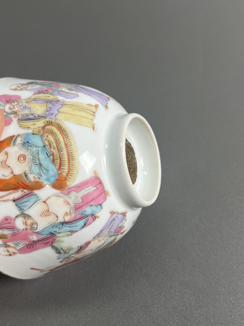 清道光  粉彩“十八罗汉”花口杯 - 图13