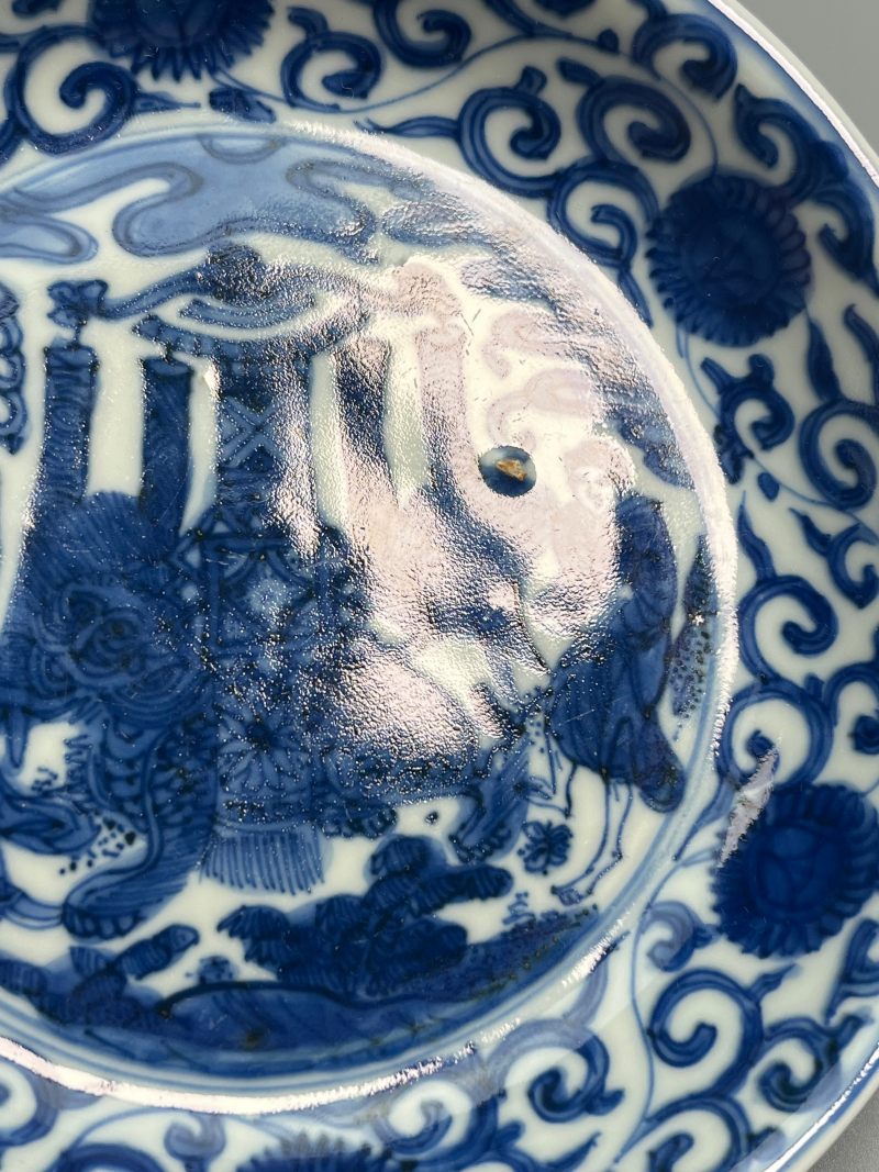 明万历  青花“胡人献宝”图盘 - 图5