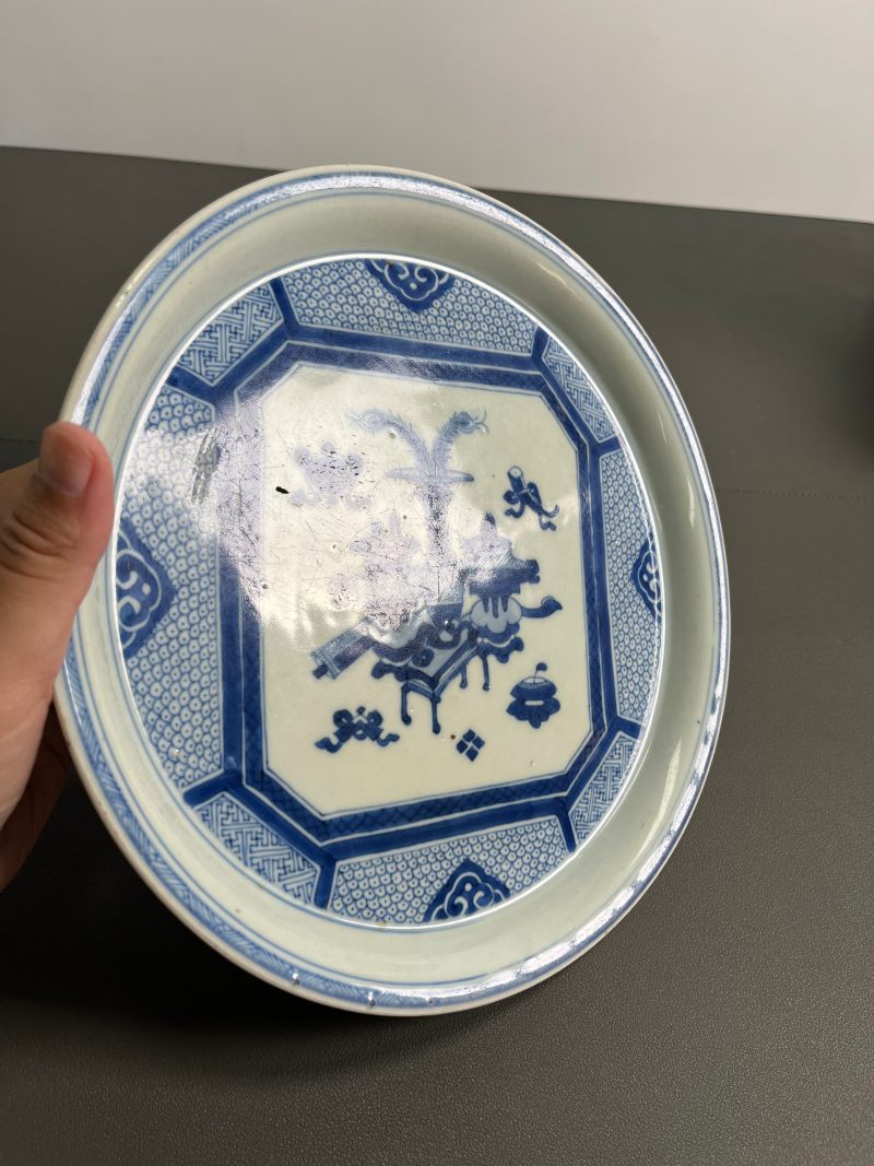 清康熙 青花博古纹大茶盘 - 图5