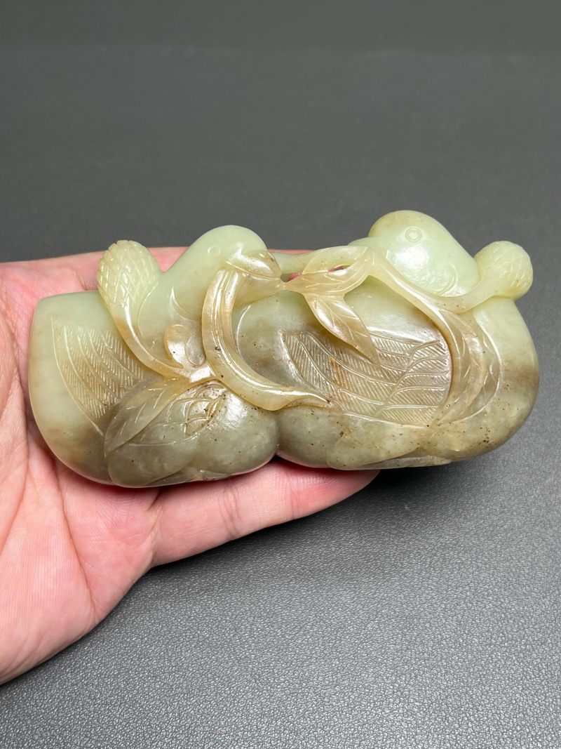 清乾隆  玉雕鸳鸯摆件（带木座） - 图5