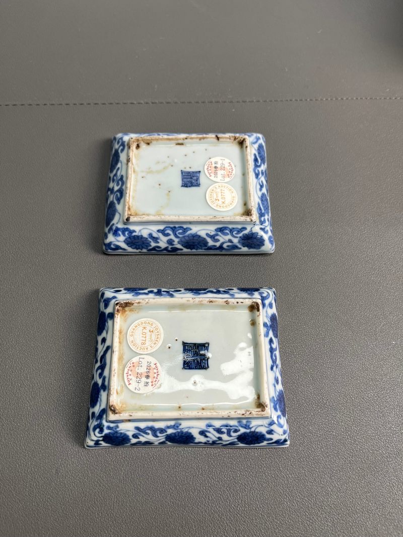 明万历  青花开光花鸟纹四方小碟（一对） - 图4
