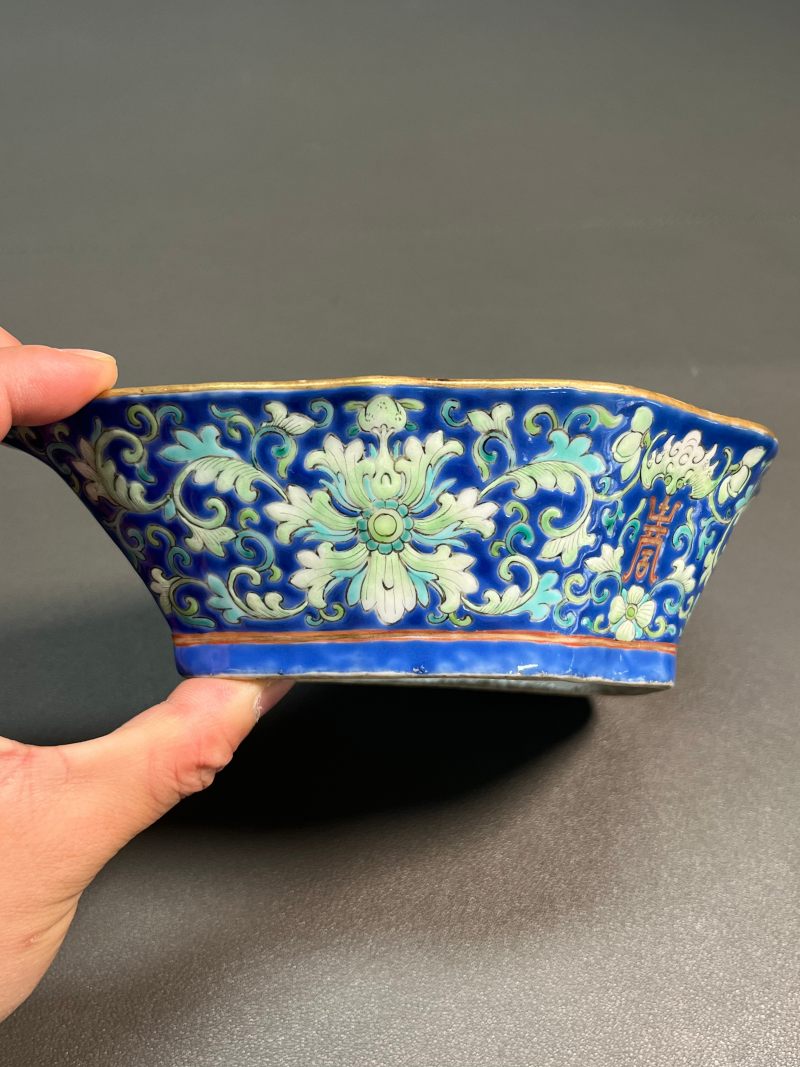 清同治  蓝地粉彩缠枝花卉纹攒盘 ( 一套九只 ) - 图18