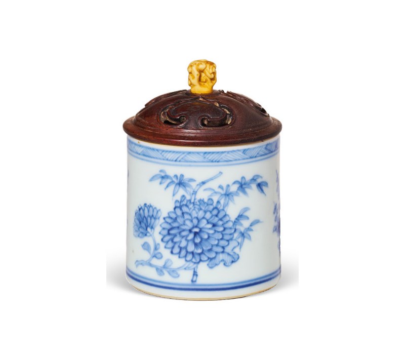 明崇祯  青花花卉纹香筒（带木盖）