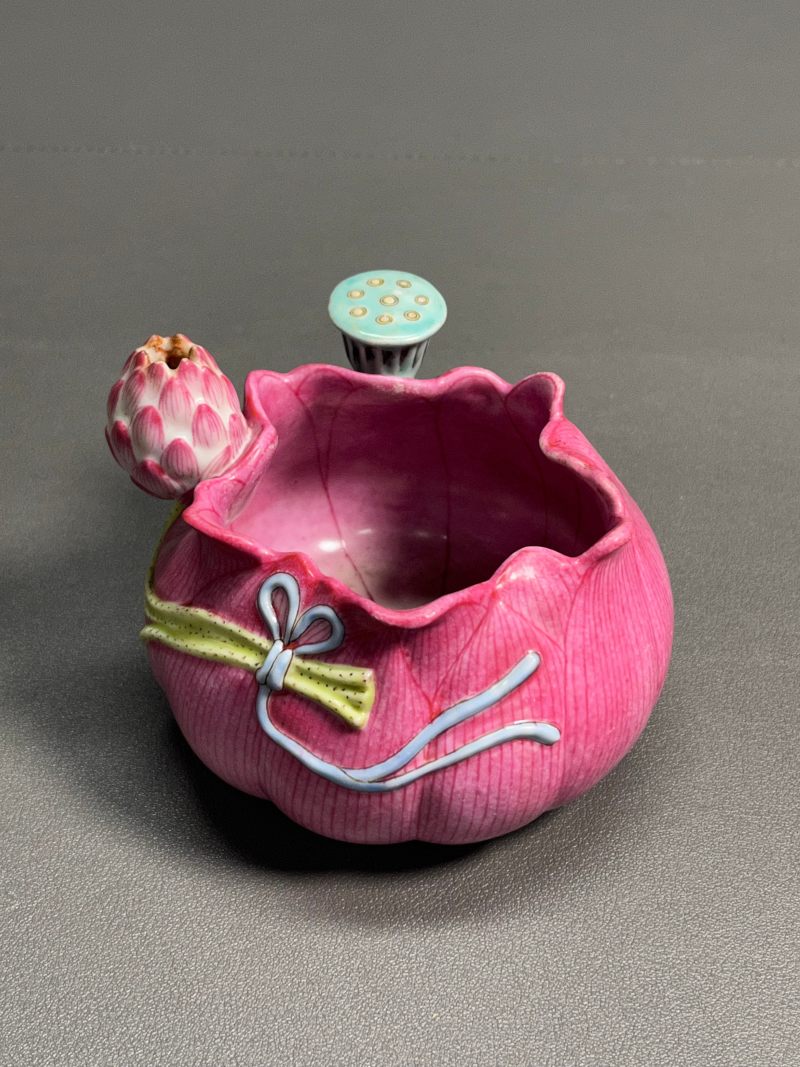 清乾隆  粉彩荷花形水盂 - 图3