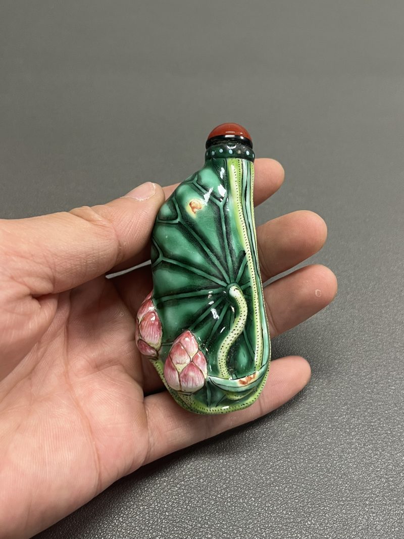 清  仿生荷叶莲花鼻烟壶 - 图6