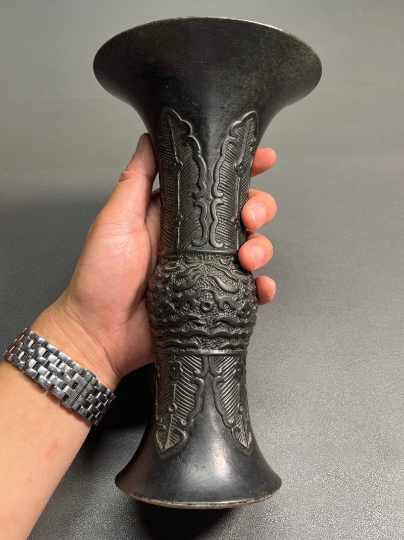 清乾隆  仿古铜釉兽面纹花觚 - 图5