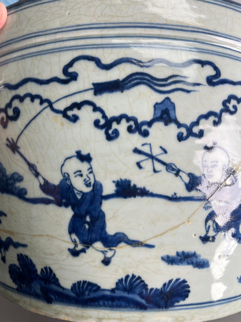 明嘉靖  青花 " 十六子闹春 " 图大缸 - 图6