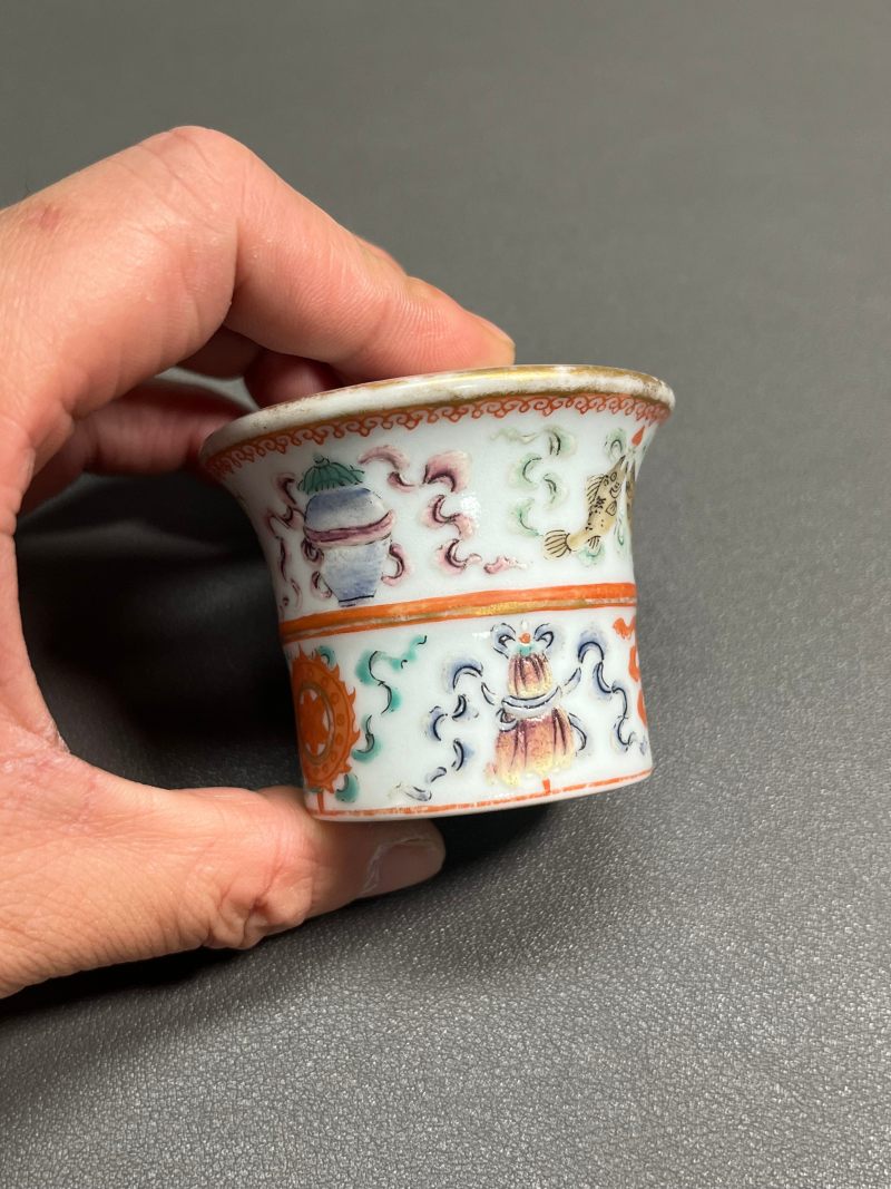 清乾隆“药洲”款粉彩八宝缠枝莲纹轴头（一对） - 图16
