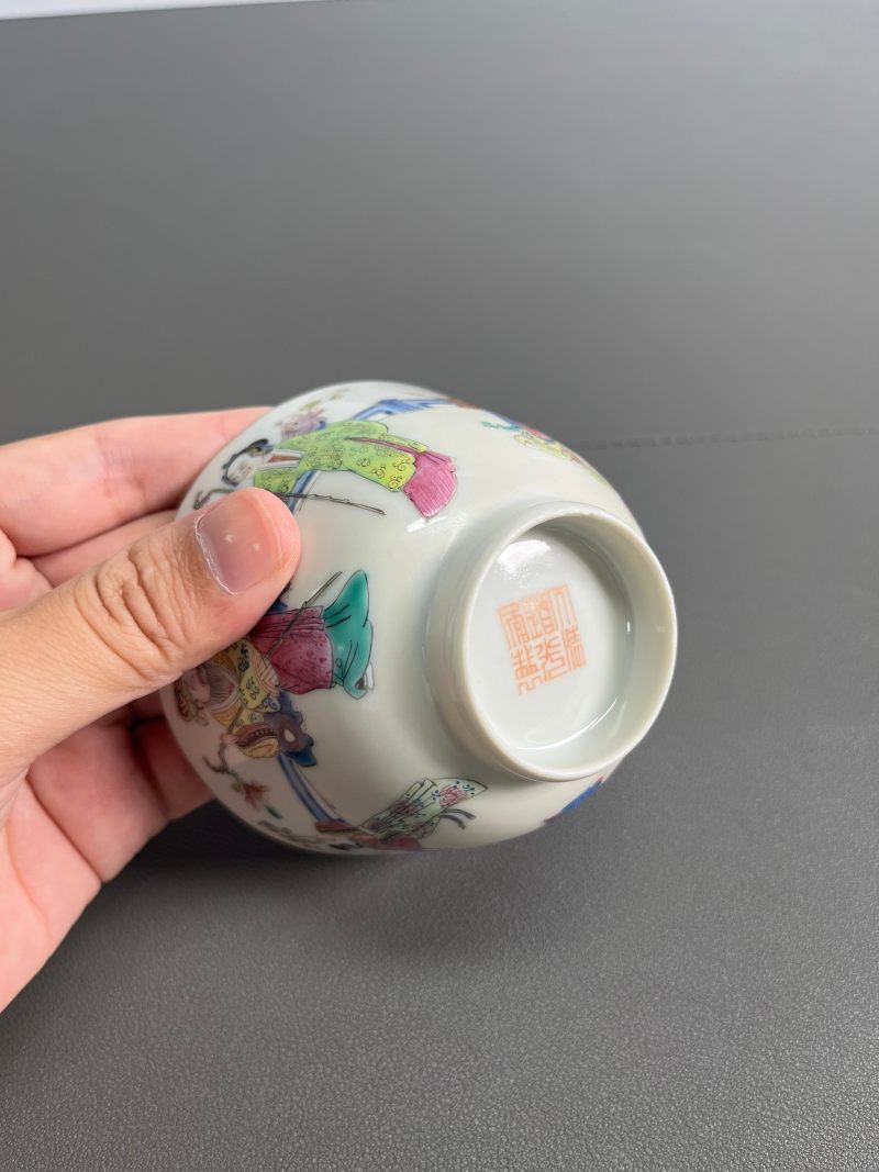 清道光  粉彩“十二花神”图盖碗 - 图10