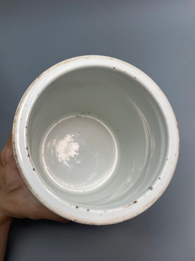 清同治  刻瓷描金苍松图笔筒 - 图14